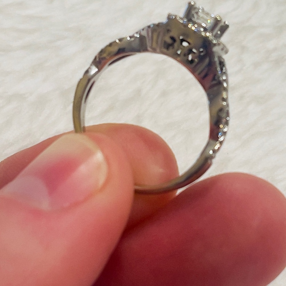 14kt White Gold Diamond Bridal Set - Picture 6 of 11